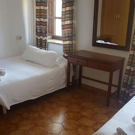 Residencial Rustic Lau Hostel Palma de Mallorca Ngoại thất bức ảnh