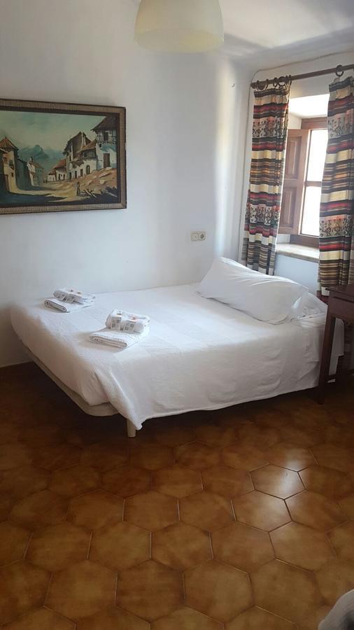 Residencial Rustic Lau Hostel Palma de Mallorca Ngoại thất bức ảnh