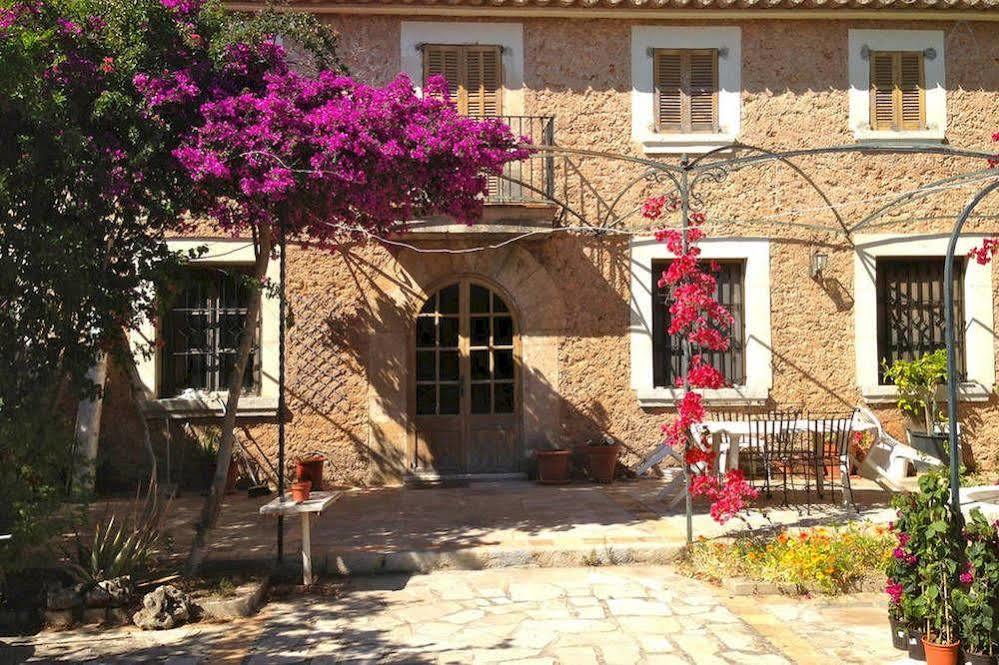 Residencial Rustic Lau Hostel Palma de Mallorca Ngoại thất bức ảnh